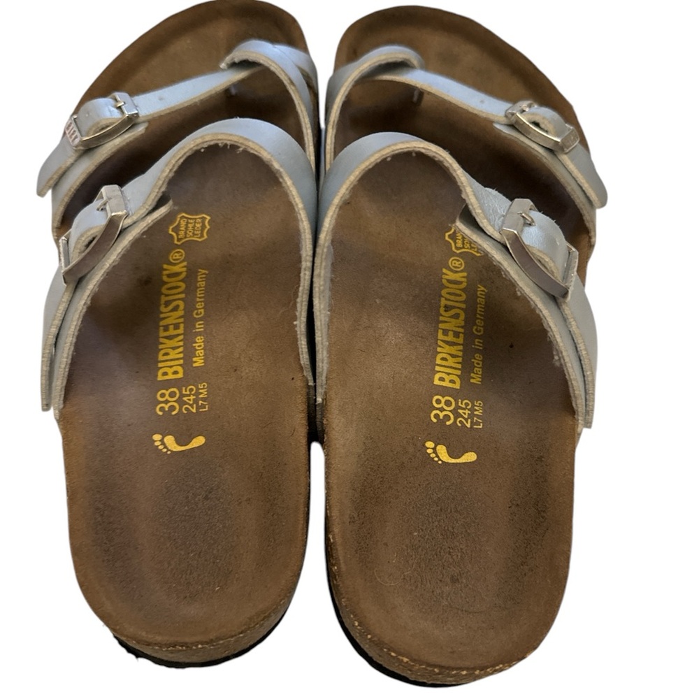 Woman’s size 38 silver Birkenstock sandals 🩴 - Picture 3 of 7